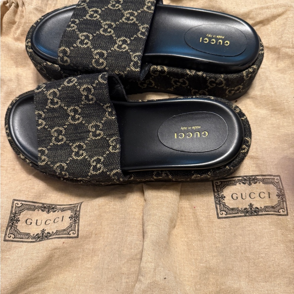 Gucci Black and Gold Logo Slides